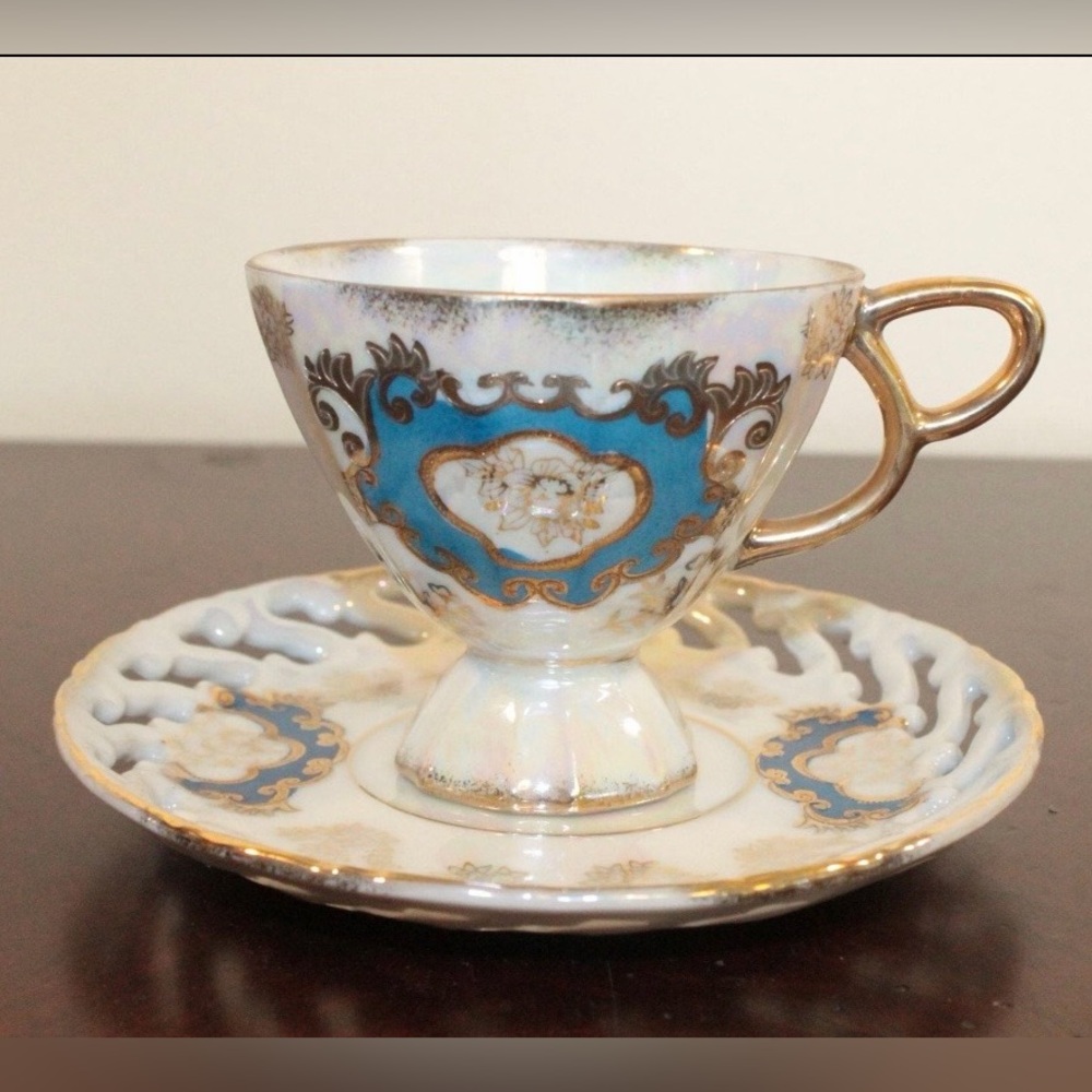 Royal SealyTeacup & Saucer Lusterware in Turquoise and Gold